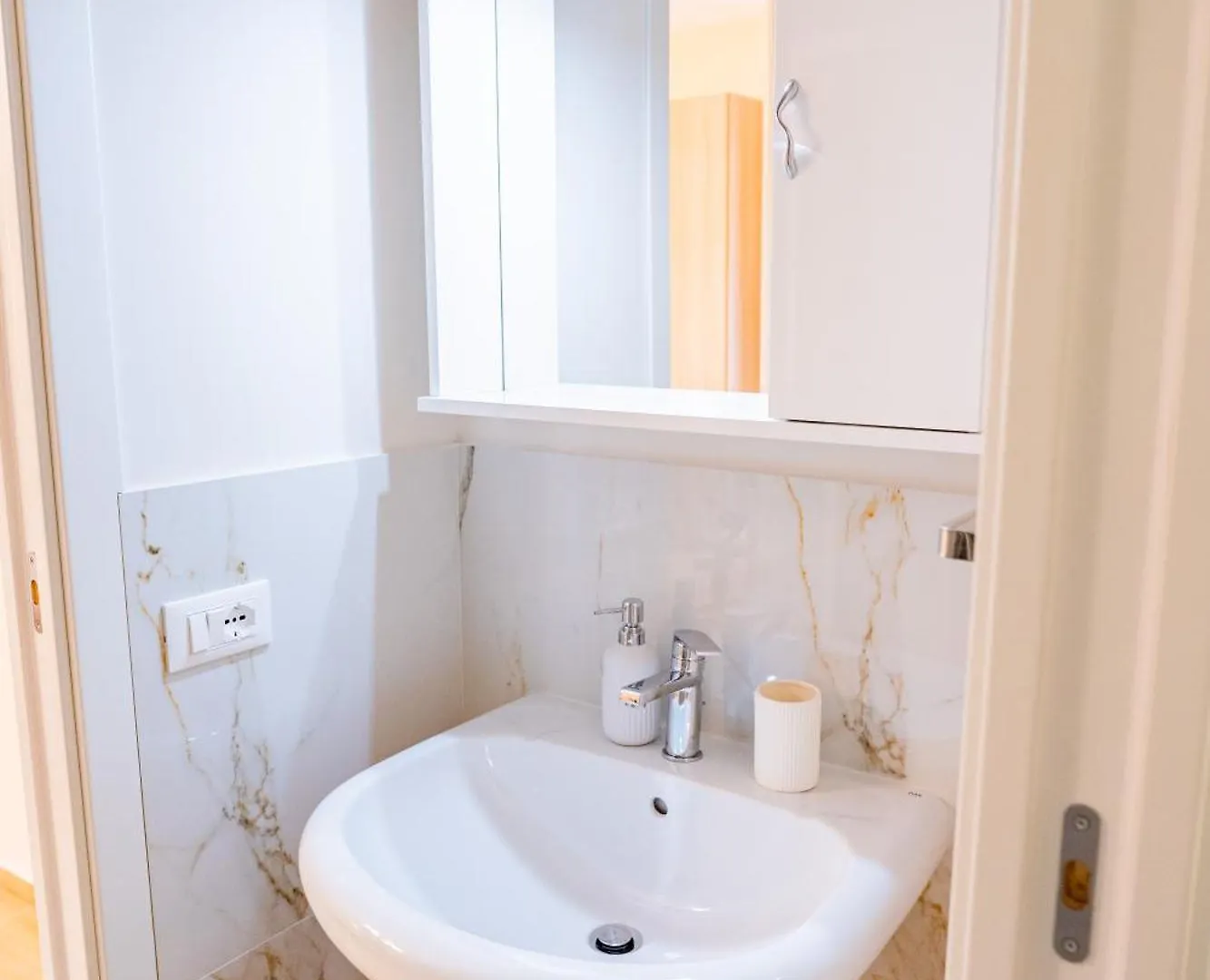Tribunale Suite Termini Imerese 0*,
